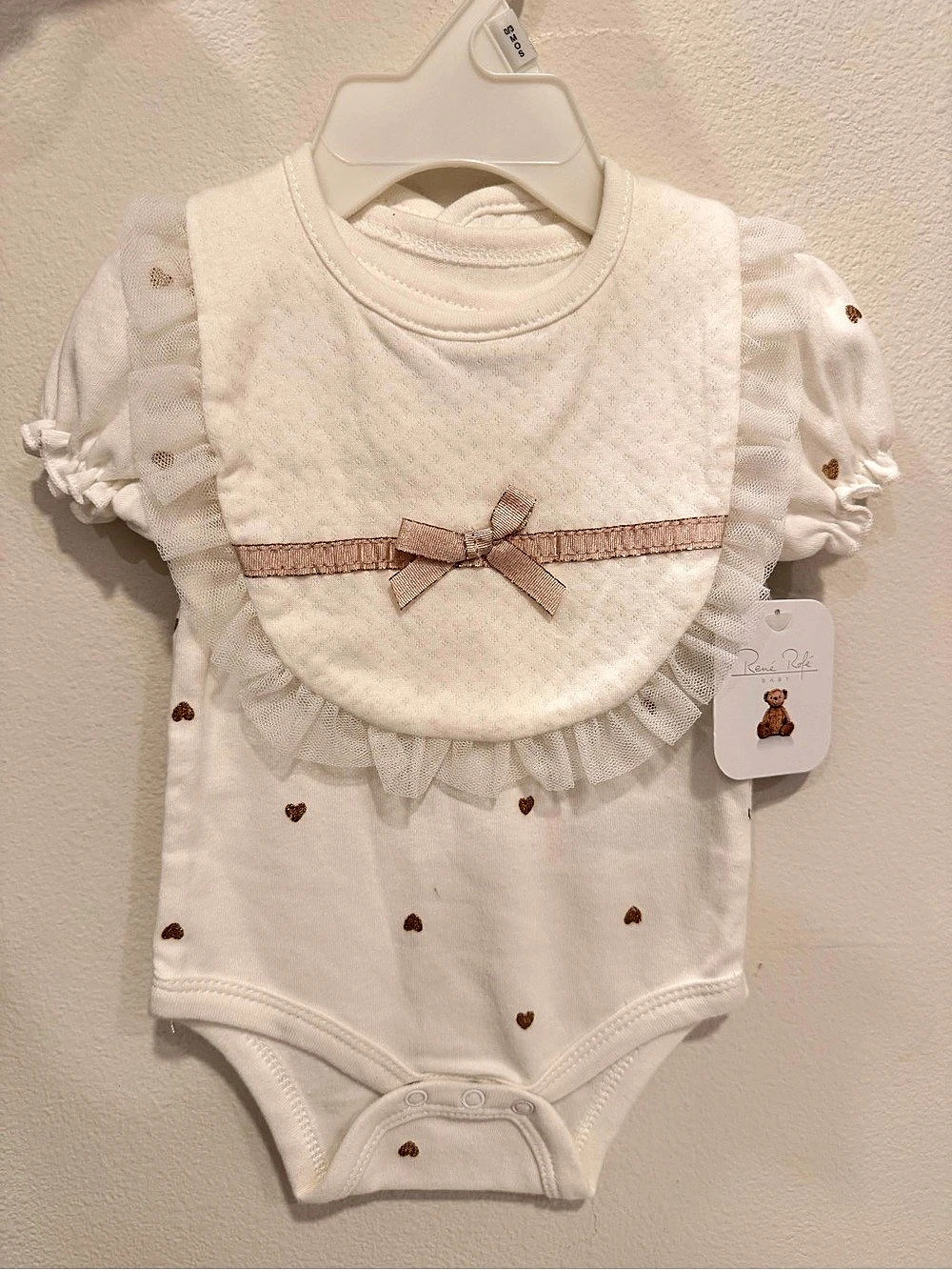 Rene Rofe Baby Girls heart Bodysuit w/ bib set 0-3M NWT